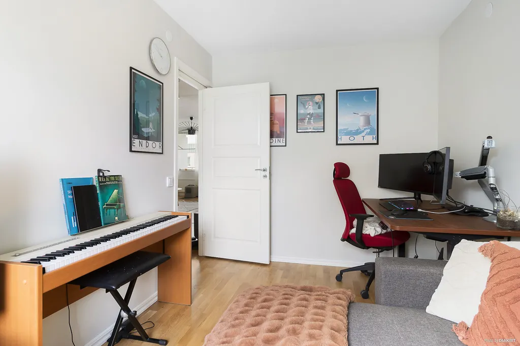 Kabinet - Renovated Flat with Large Windows in Lunden