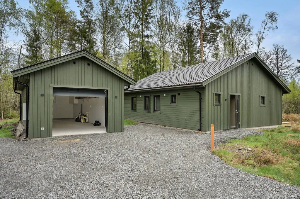 Välivaade - Contemporary Villa with Garden in Ljung