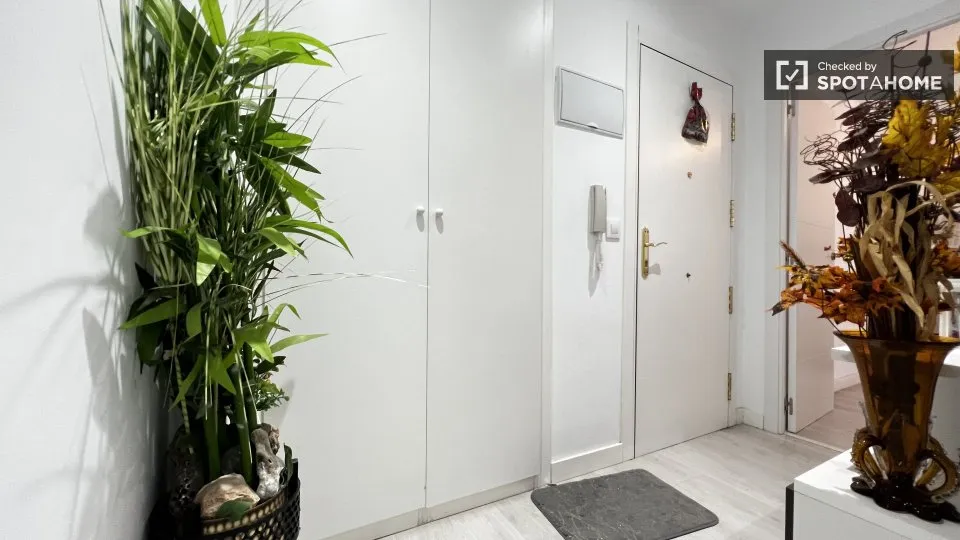 Entrée - Shared Room in Nou Moles with Lift