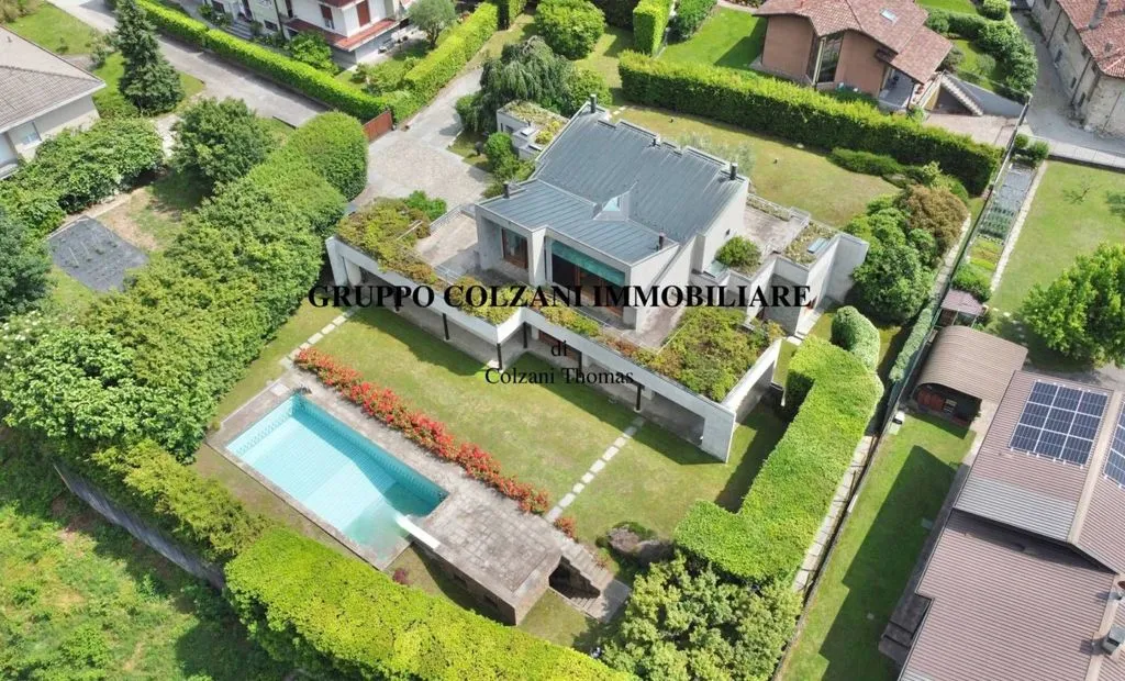 Õhuvaade - Luxury Villa with Pool in Como