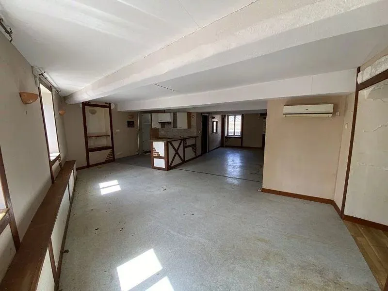 Stanze - Three-Bedroom Flat in Leigneux