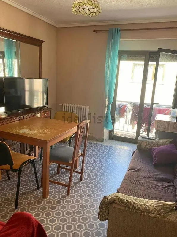 Söögituba - Student-Friendly Flat with Balcony in Salamanca