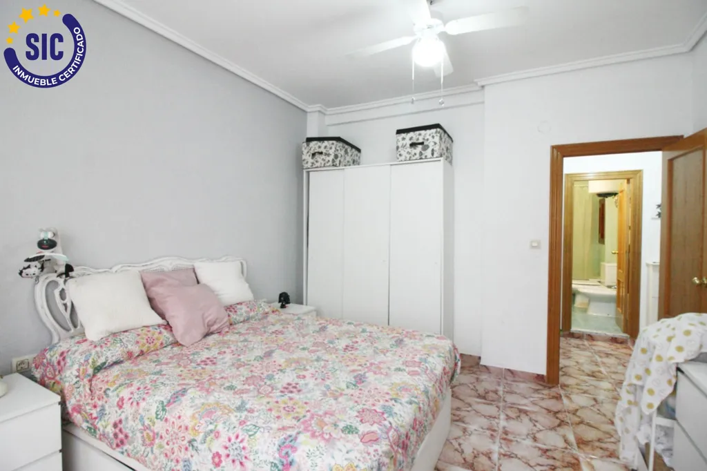 Magamistoad - First Floor Flat with Balcony in Benlliure