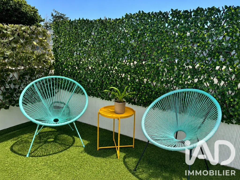Jardin - Appartement 3 Pièces avec Balcon à Garches
