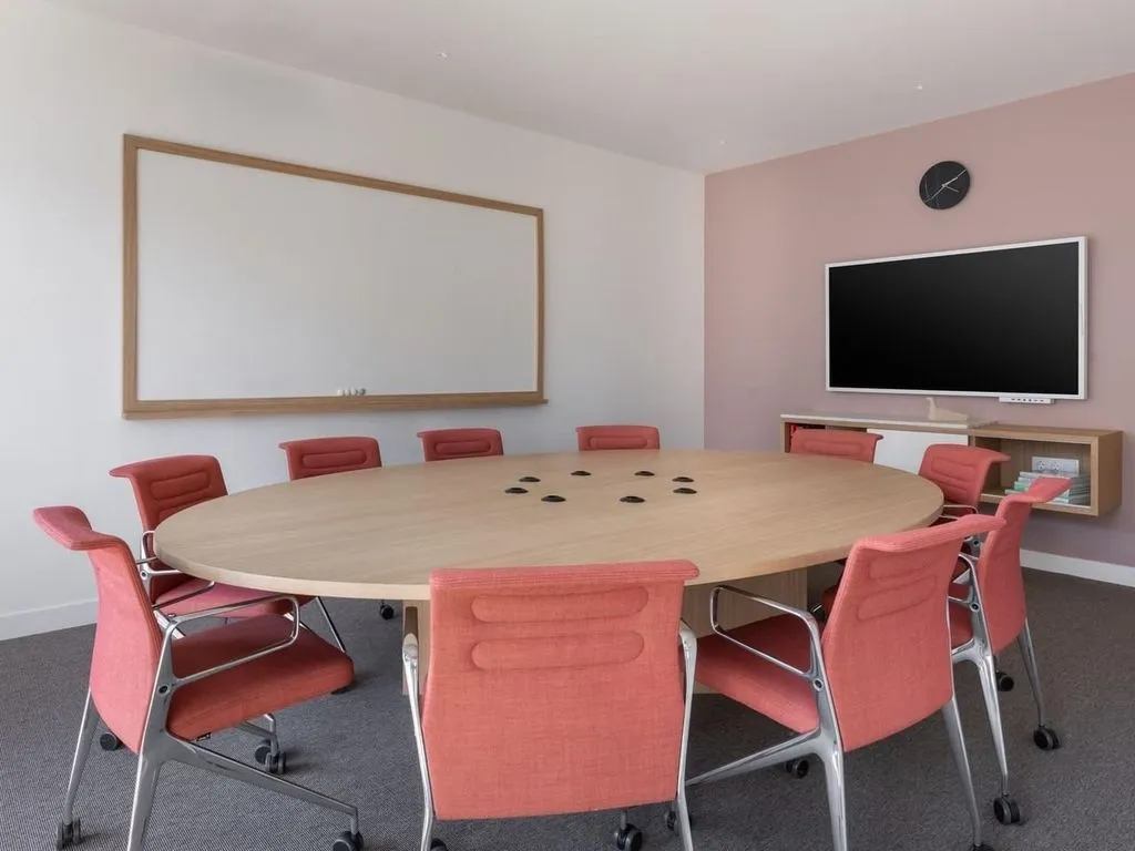 Söögituba - Luxury Office with Amenities in Madrid