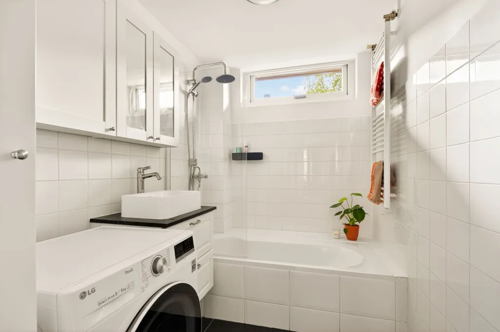 Salles de bain - Charming Apartment with Balcony in Transvaalbuurt