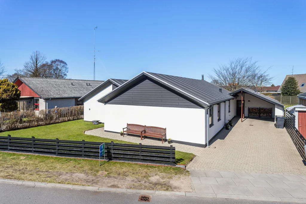 6-toaline maja asukohas Frederikshavn