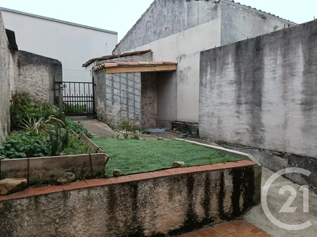 Aed - 4-Piece House with Garden in Graulhet