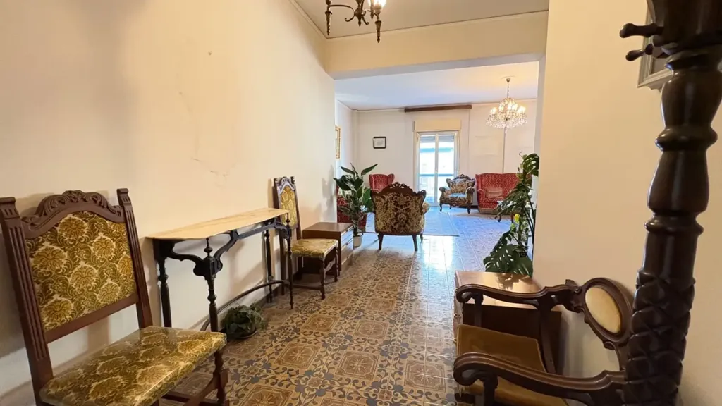 Esik - Apartment with Parking in Palermo