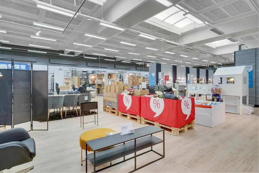 Toad - Commercial Property with Parking on Vejlevej