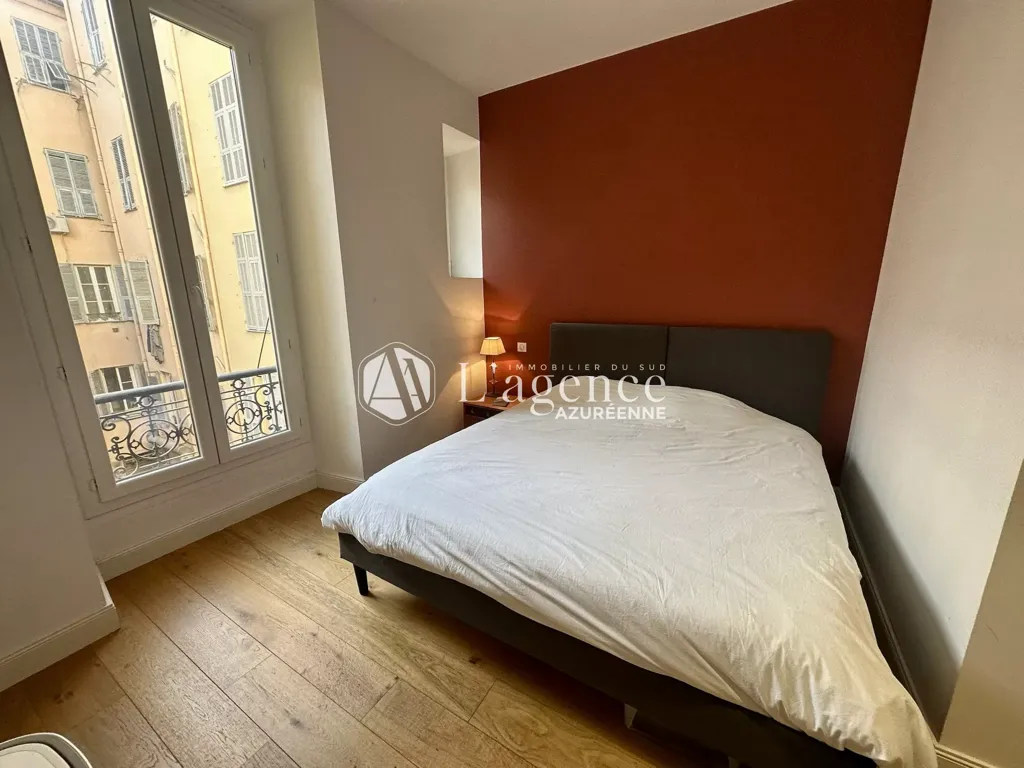 Bedrooms - 2-Bedroom Apartment with Balcony in Nice