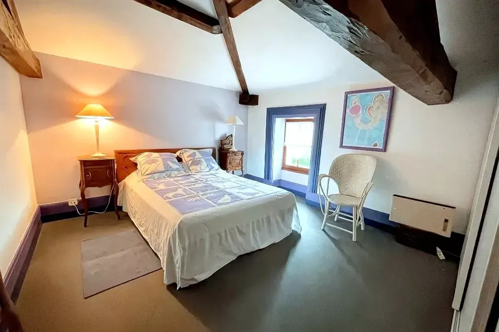Chambres - Maison Rénovée avec Dépendances au Calme à Le Gua