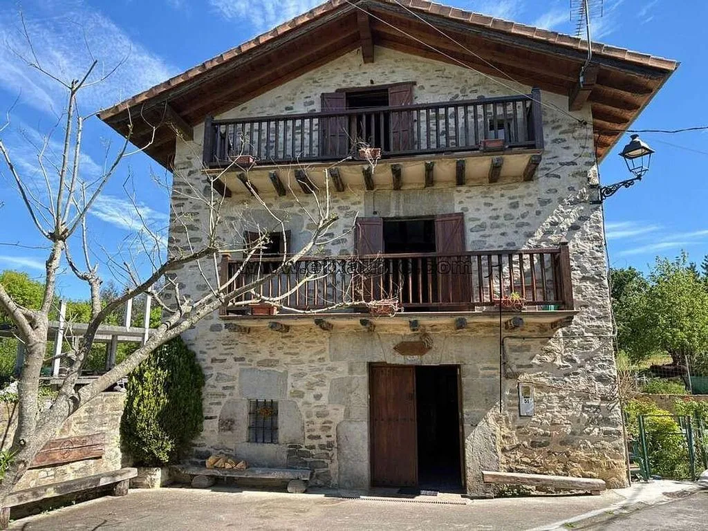 Extérieur - Rural House with Balcony in Ayala