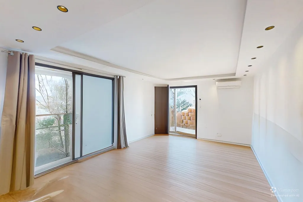 Toad - Contemporary Villa with Panoramic View in Contes