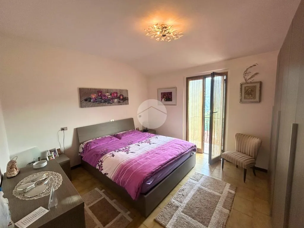 Bedrooms - Independent House with Panoramic View in Vigolo