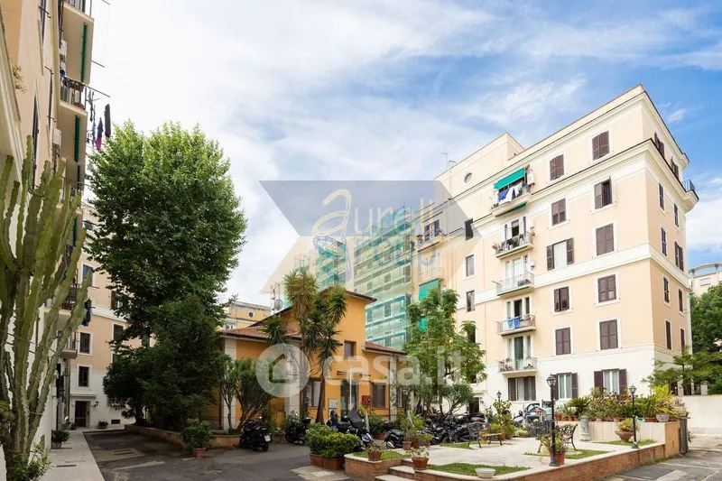 Jardin - Bilocale with Garden in Historic Building, Testaccio, Rome
