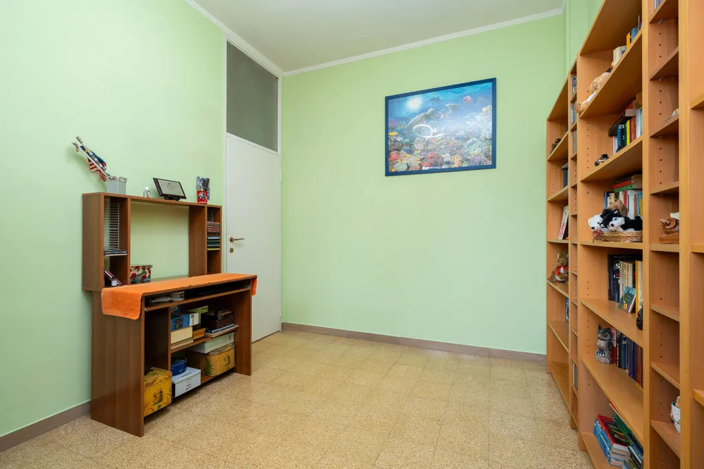 Kabinet - Apartment with Balcony in Torino, Vallette Lucento