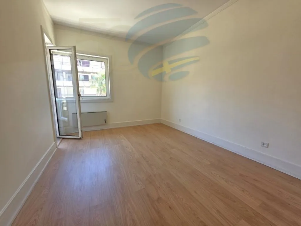Toad - Luxury Flat with Pool in Estoril, Cascais