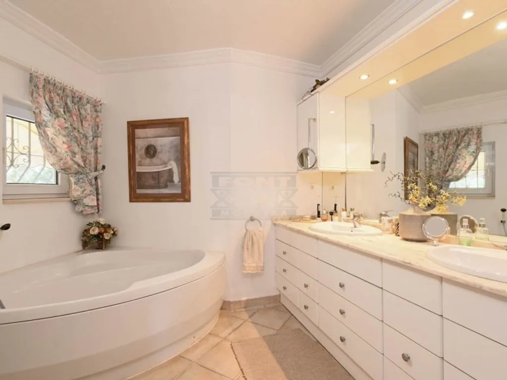 Vannitoad - Mediterranean Villa with Pool in San Jaime, Benissa