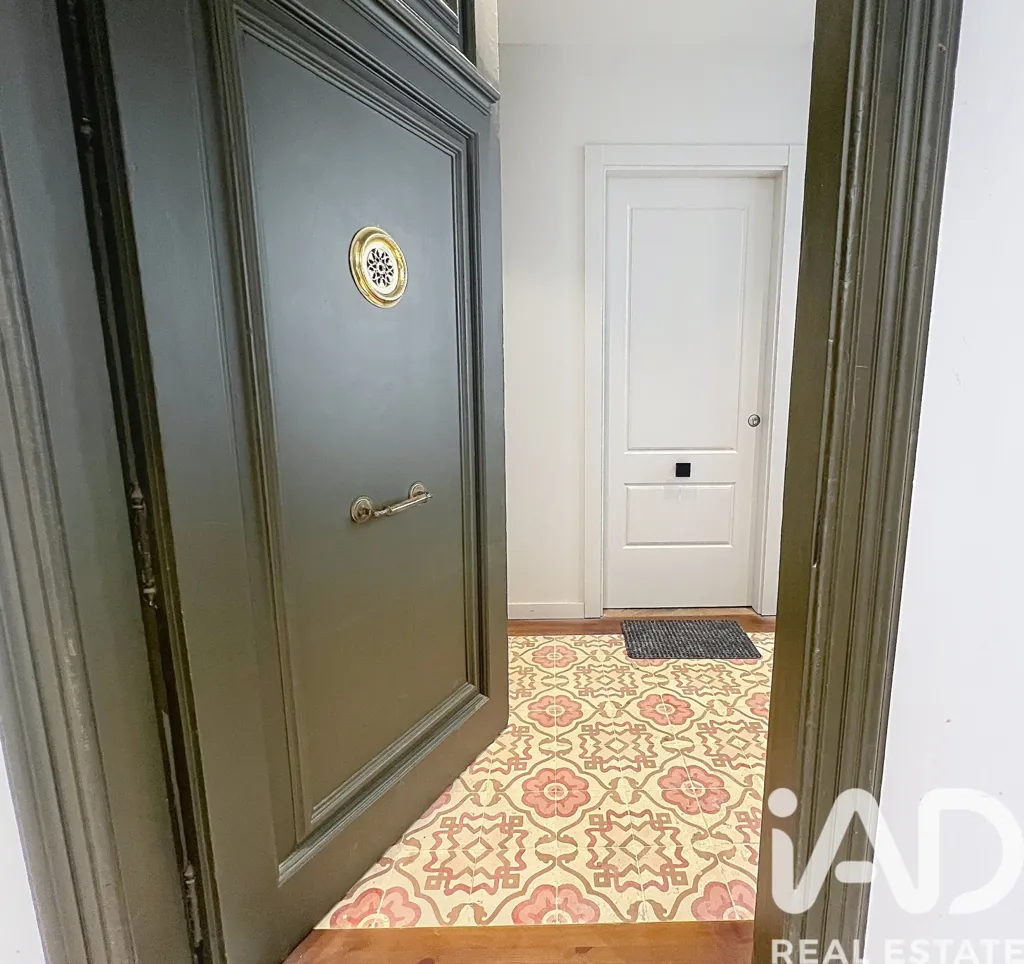 Esik - Renovated Flat with Lift in Barcelona Centre