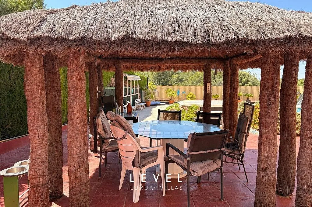 Terrasse - Chalet with Pool in San Antonio de Benagéber