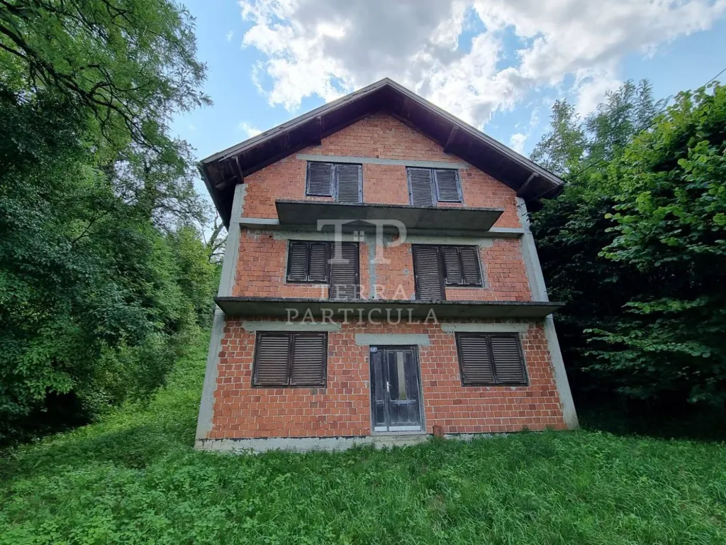 Välivaade - Under-Construction House with Full-Height Attic in Gornja Stubica