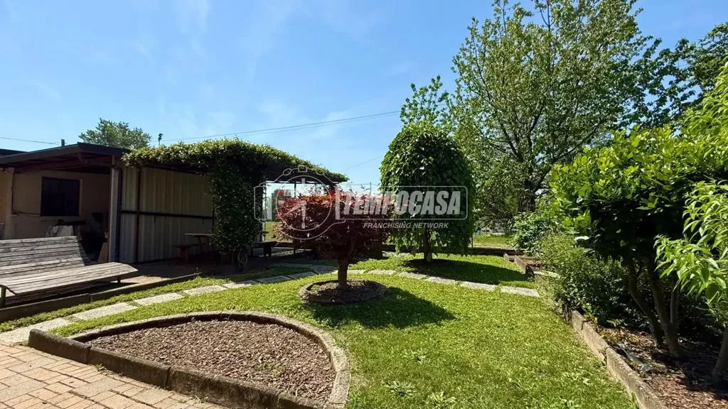 Aed - Bifamiliar Villa with Garden in Ciriè