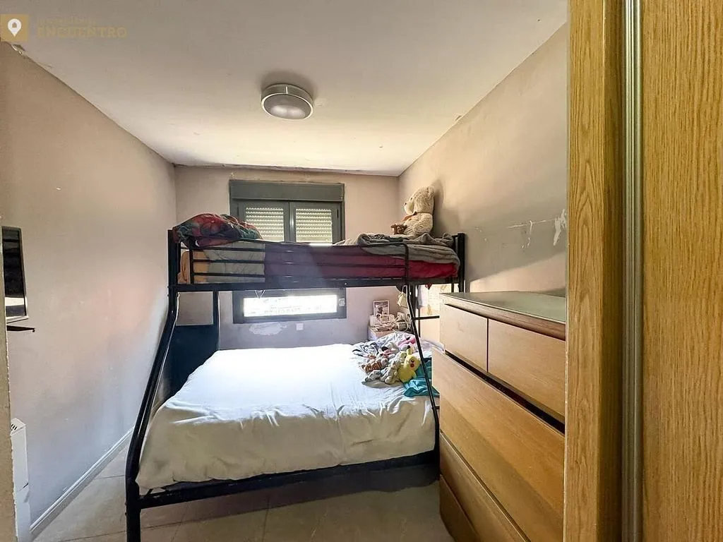 Magamistoad - Third-Floor Flat with Garage in Móstoles