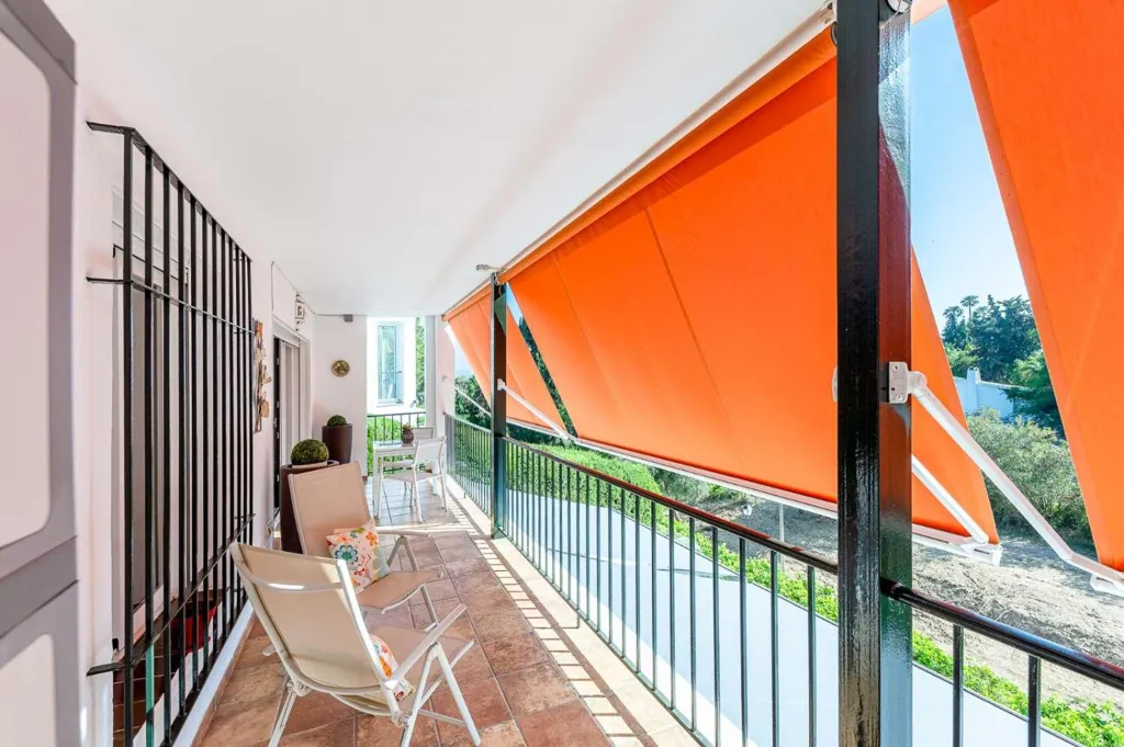 Balcone - Seafront Apartment with Terrace in Chaparral, Mijas