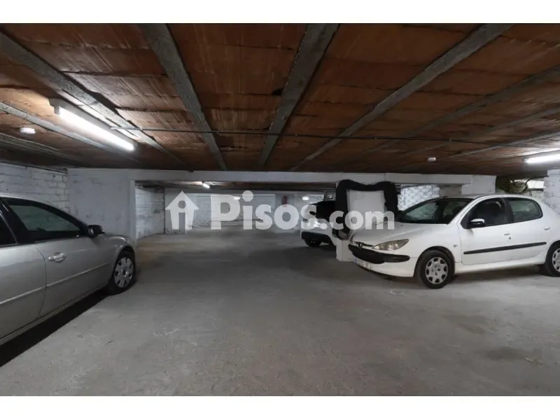 Garage - Modernised Apartment with Balcony in Granada