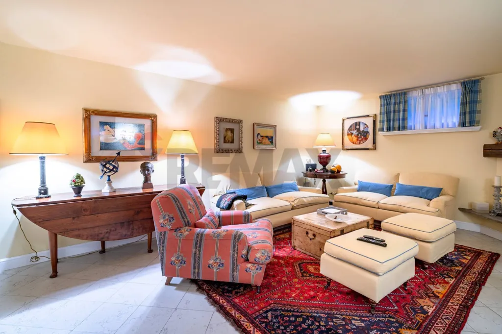 Elutuba - Bifamiliar Villa with Terrace in Lesmo Green