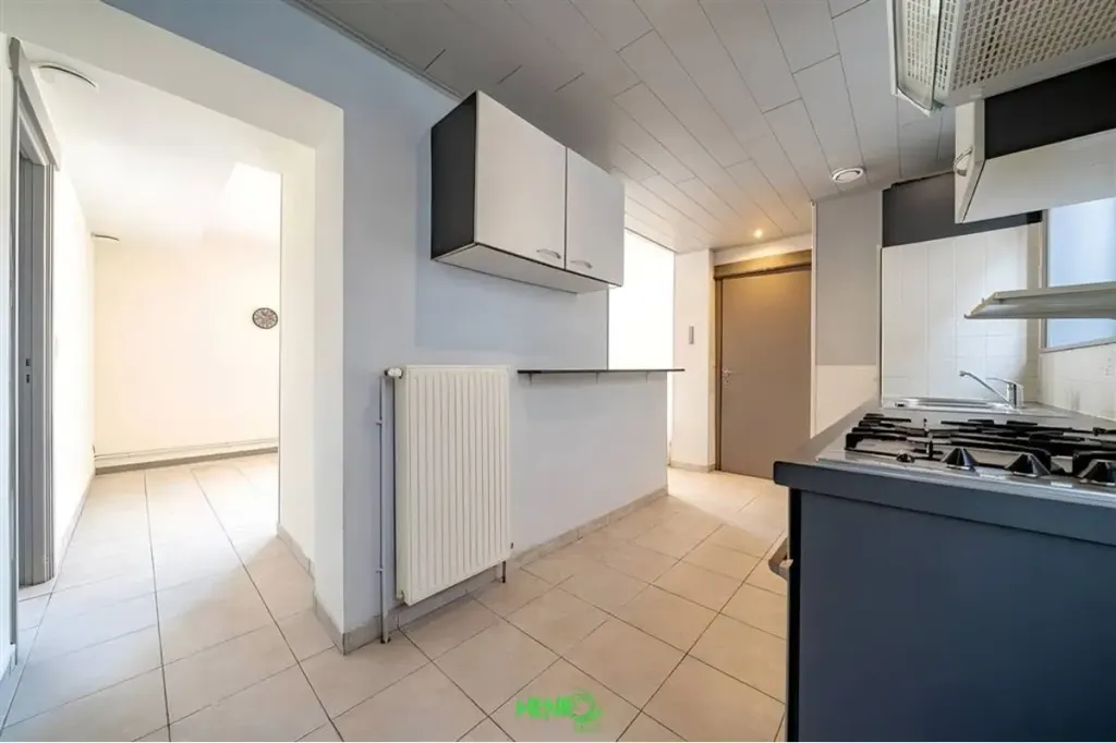 Cuisine - Appartement Rénové avec Terrasse à Tournai