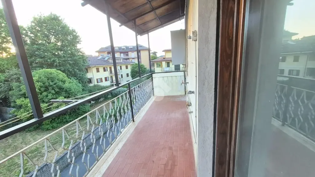 Rõdu - Spacious Apartment with Balcony in Labico