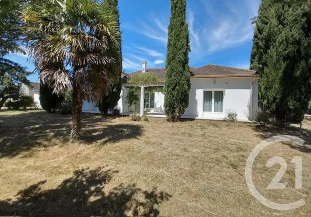 Esterno - Spacious Villa with Garden in Châtellerault