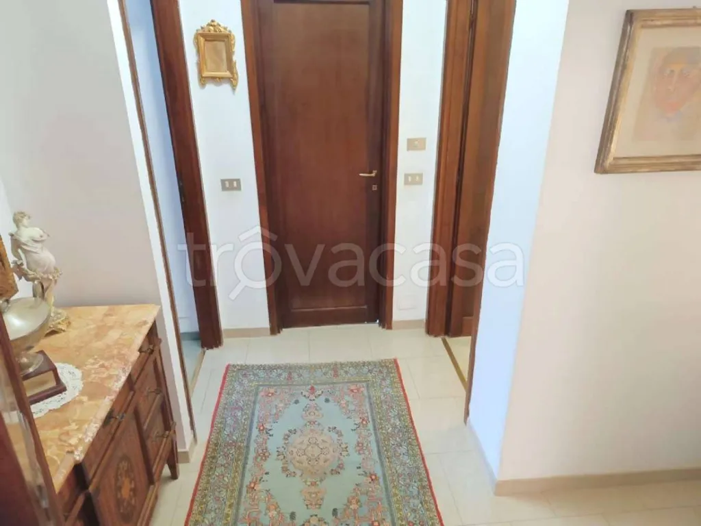 Esik - Apartment with Garden in Pino Torinese