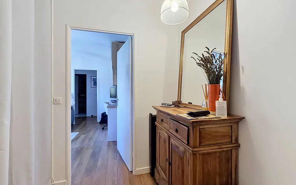 Entrée - Appartement T2 avec Balcon Sud-Ouest à Suresnes