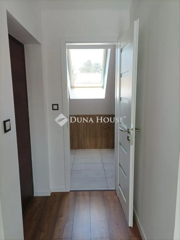 Entrée - Modern Flat with Balcony in Budapest 16th District