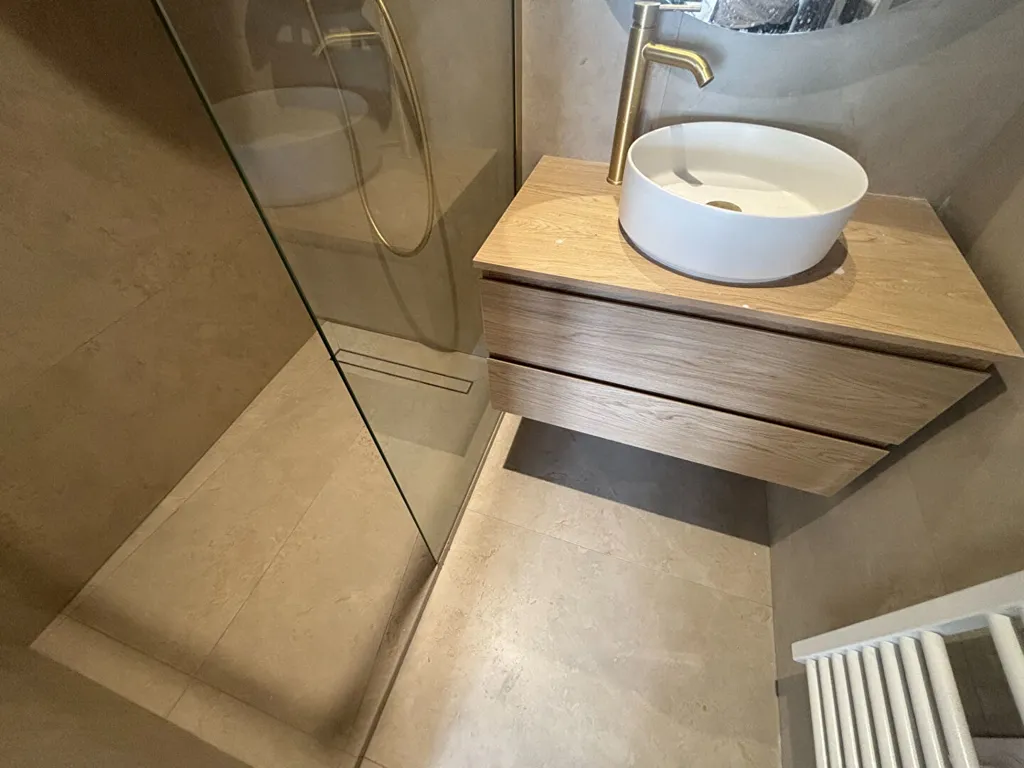 Bathrooms - Renovated Flat with Light in Lyon 2 Bellecour