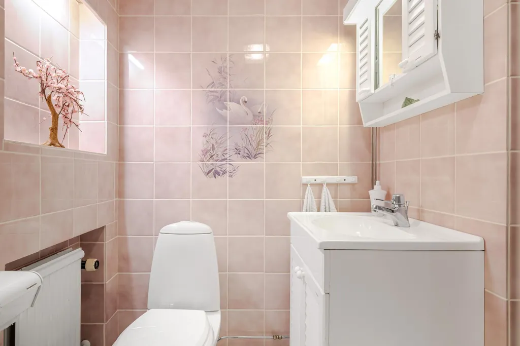 Salles de bain - Spacious House with Garden in Västra Husby