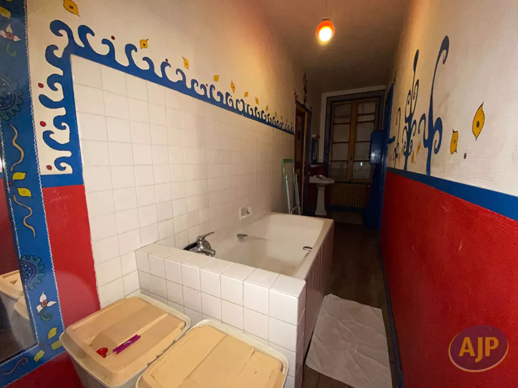 Vannitoad - City Centre House with Garden in Pons