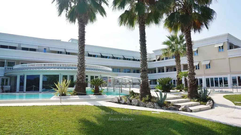 Bassein - Triplex with Pool View in Sirmione