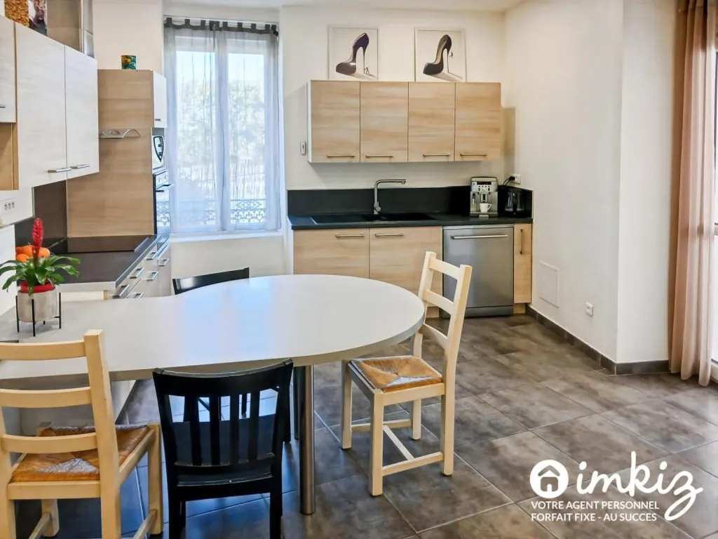 Cuisine - Maison Familiale avec Véranda à Agen