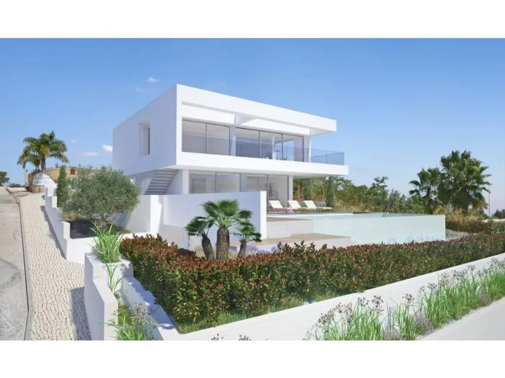 Luxury Villa with Pool in Luz, Lagos