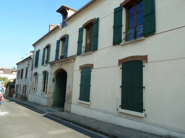 Extérieur - Appartement de Caractère avec Mezzanine à Triel-sur-Seine