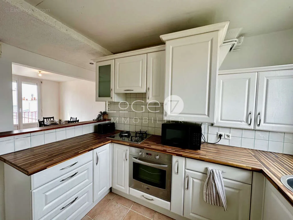 Köök - Spacious 5-Bedroom Apartment in Lorient
