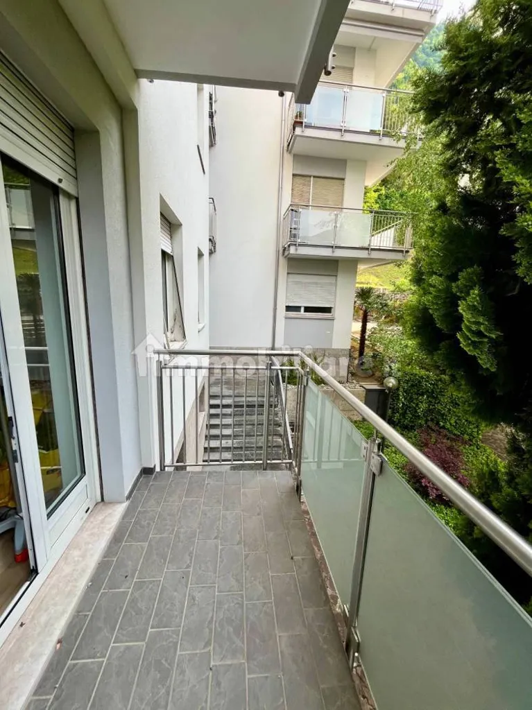 Balcon - Spacious Apartment with Balconies in Como