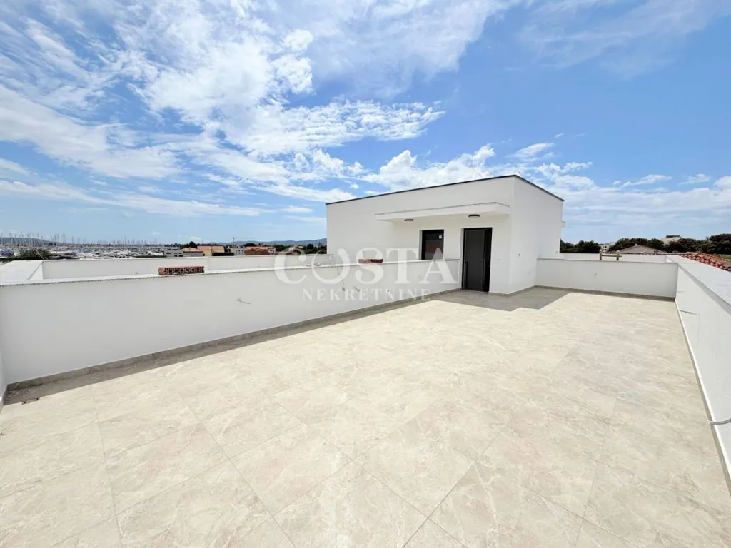 Terrass - Penthouse with Sea View in Bibinje