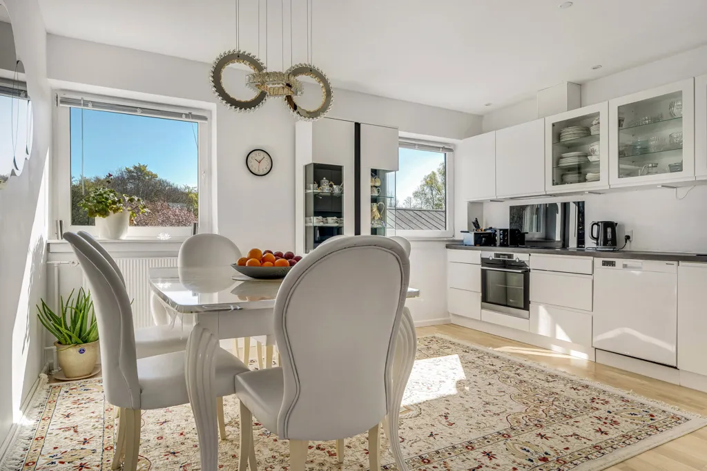 Söögituba - Condo with French Balcony in Hillerød