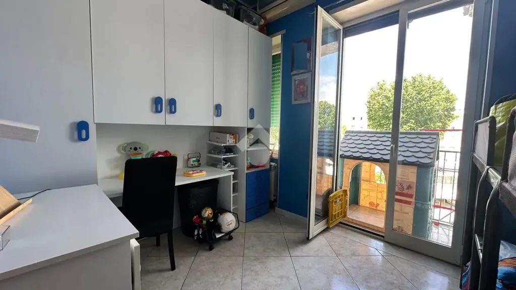Camere da letto - Rear-Facing Triplex in Naples