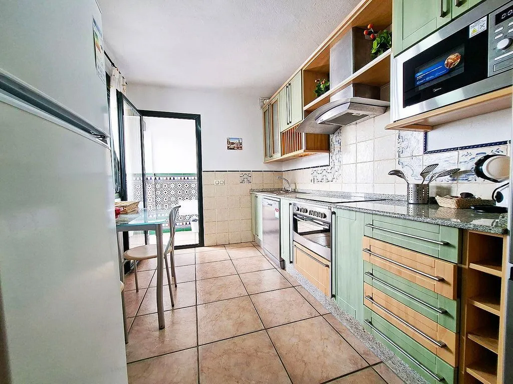 Köök - Terraced Apartment with Pool in Central Location